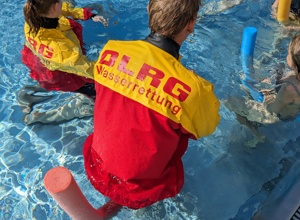 Damit alle Schwimmen lernen - Sommerschwimmkurse