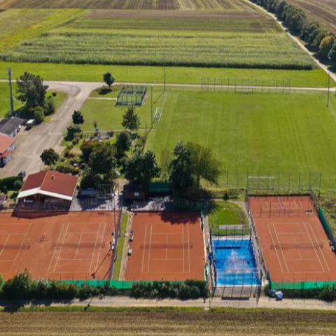 Padelcourt 2 + Rasen-Kleinfeld-Tennisplatz