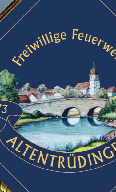 Nach 150 Jahren die erste Vereinsfahne für die FFW Altentrüdingen