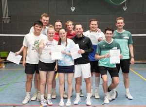 Ballgeld für die Badminton-Abteilung des TV Metjendorf