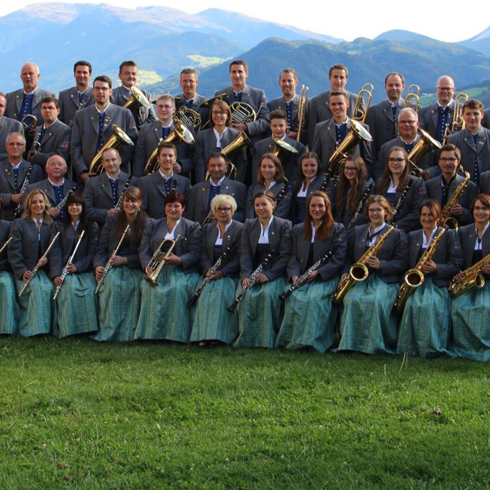 Uniform für eine Jungmusikantin