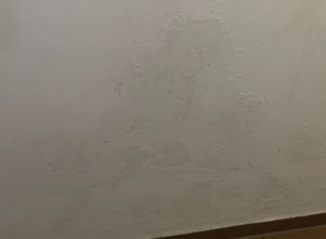Wasserschaden in den Umkleidekabinen
