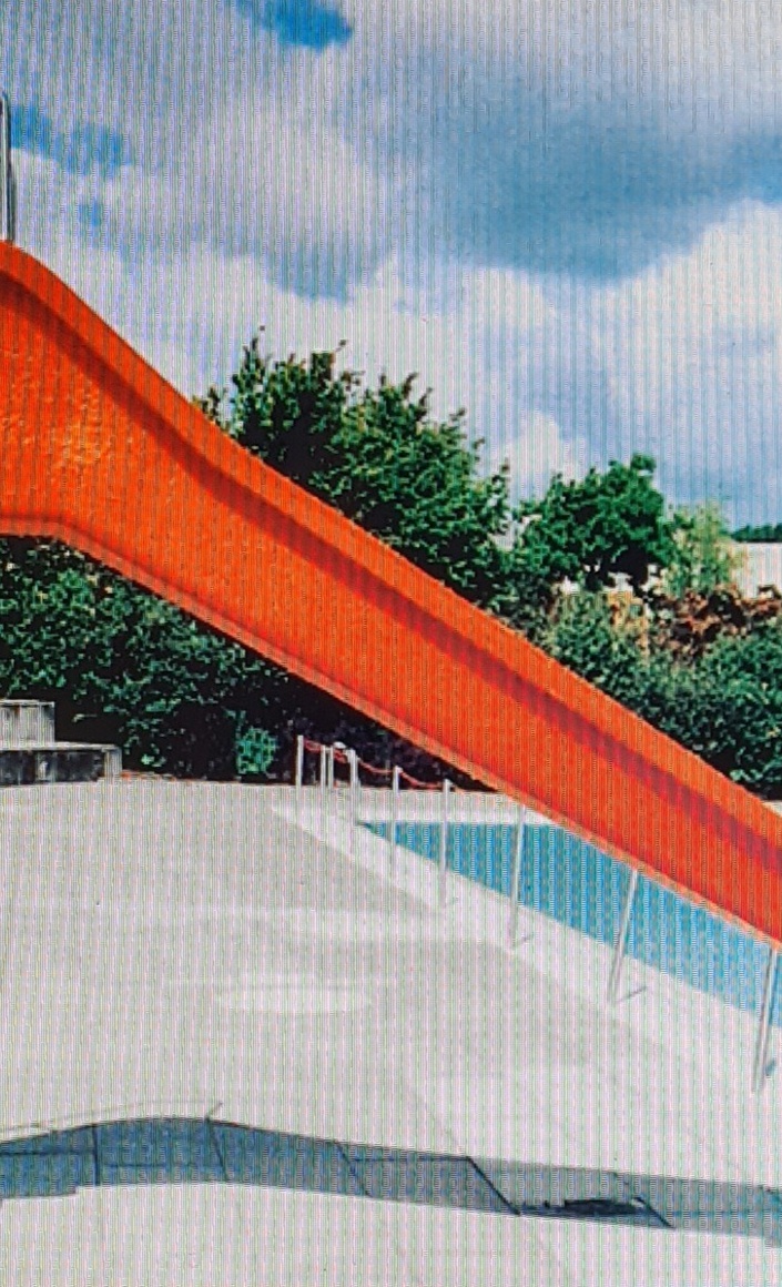 Wasserrutsche für Kinder im Freibad Holzhausen