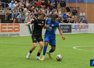 Ein Feld für die Zukunft – Kunstrasen für das Hallenspektakel in DGF