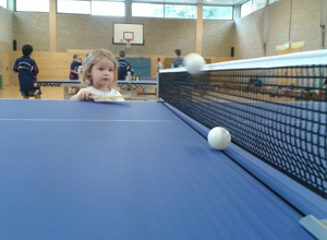 Neue Tischtennisplatten nach Rückkehr