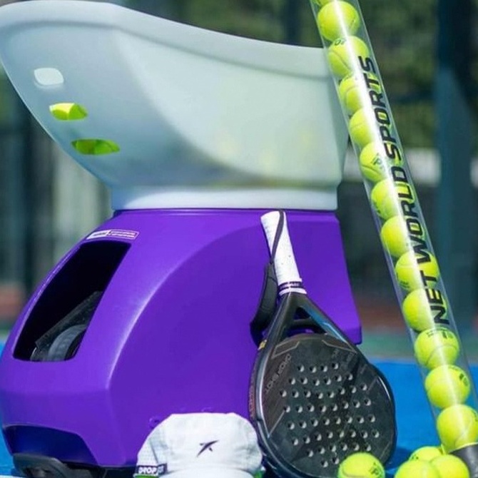 Neue moderne Ballmaschine für den Tennisverein Brakel