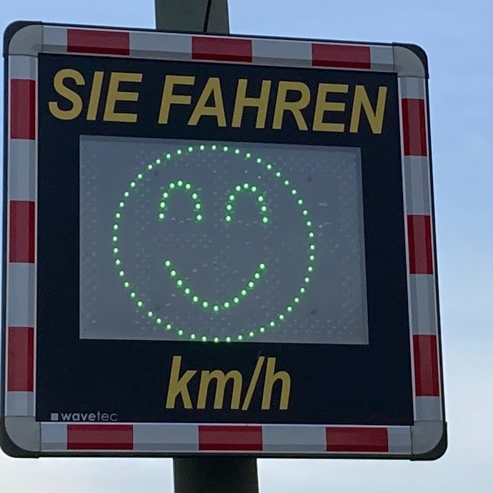 Zwei Geschwindigkeitsanzeigen für Hagen - für Lärmschutz & Sicherheit