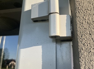 Kabineneingangstüre Sportheim