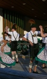 Trachtengewand für Kinder und Jugendgruppe