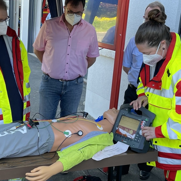 Hilfe für die Helfer: EKG-Reparatur & Erweiterung