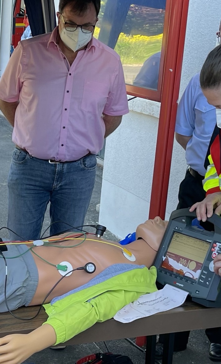 Hilfe für die Helfer: EKG-Reparatur & Erweiterung