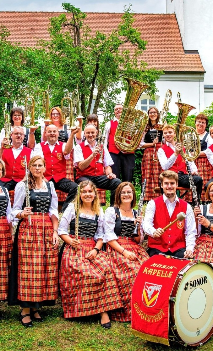 Anschaffung von Trachtenhüten zur Ergänzung der Vereinstracht