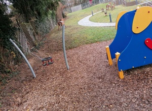 Neue Spielmöglichkeiten  auf dem Außengelände der Kita Bullay