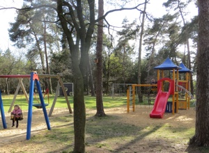 Spielturm für die Kleinen - Spielplatz Am Flüddert