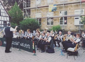 Après Ski Party übersommern / Vatertag überwintern