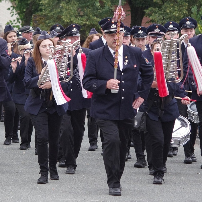 Anschaffung neuer Uniformen und Ausstattungen für unsere Musiker
