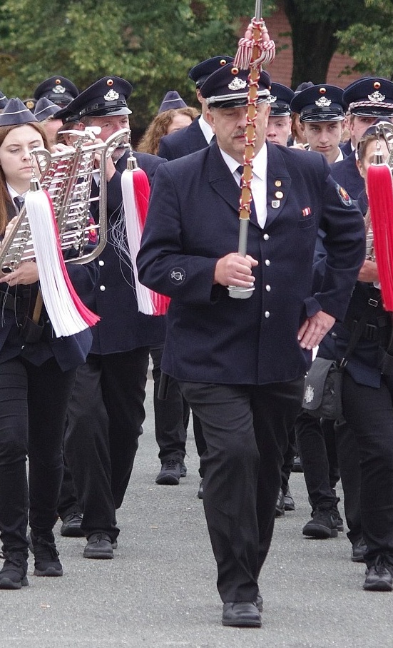 Anschaffung neuer Uniformen und Ausstattungen für unsere Musiker