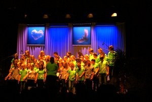 Musicals in gutem Licht:  Ein &quot;Backdrop&quot; für ADONIA-Pfalz