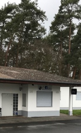 Bau einer Sommeranlage, Grillplatz mit Spielecke.